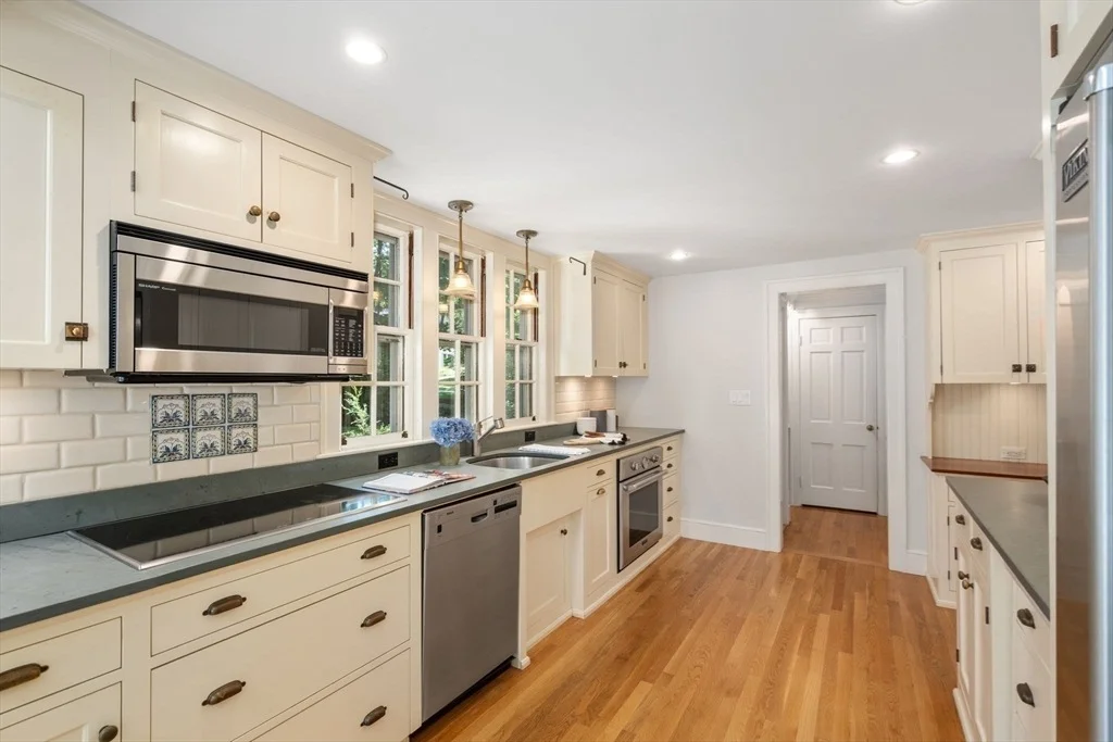 Photo of 41 Locust Ave