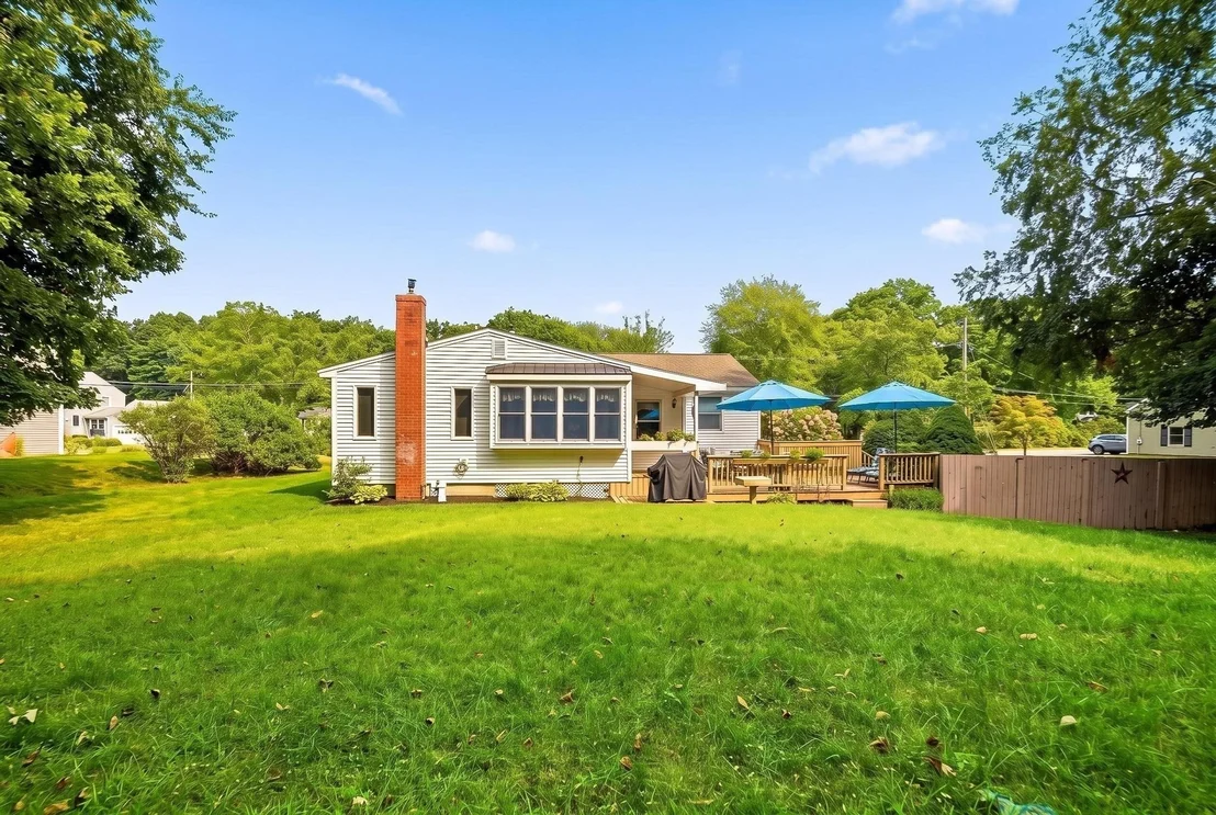 Photo of 4 Orchard Dr
