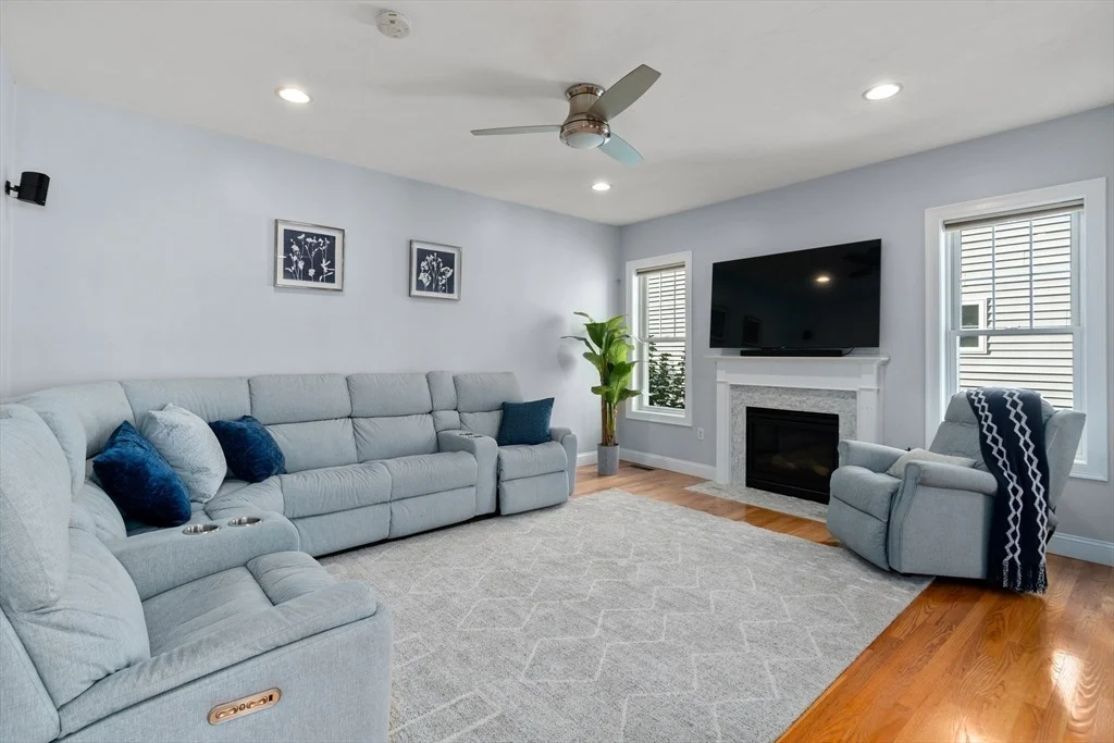 Photo of Unit 3 at 3 Monument Pl