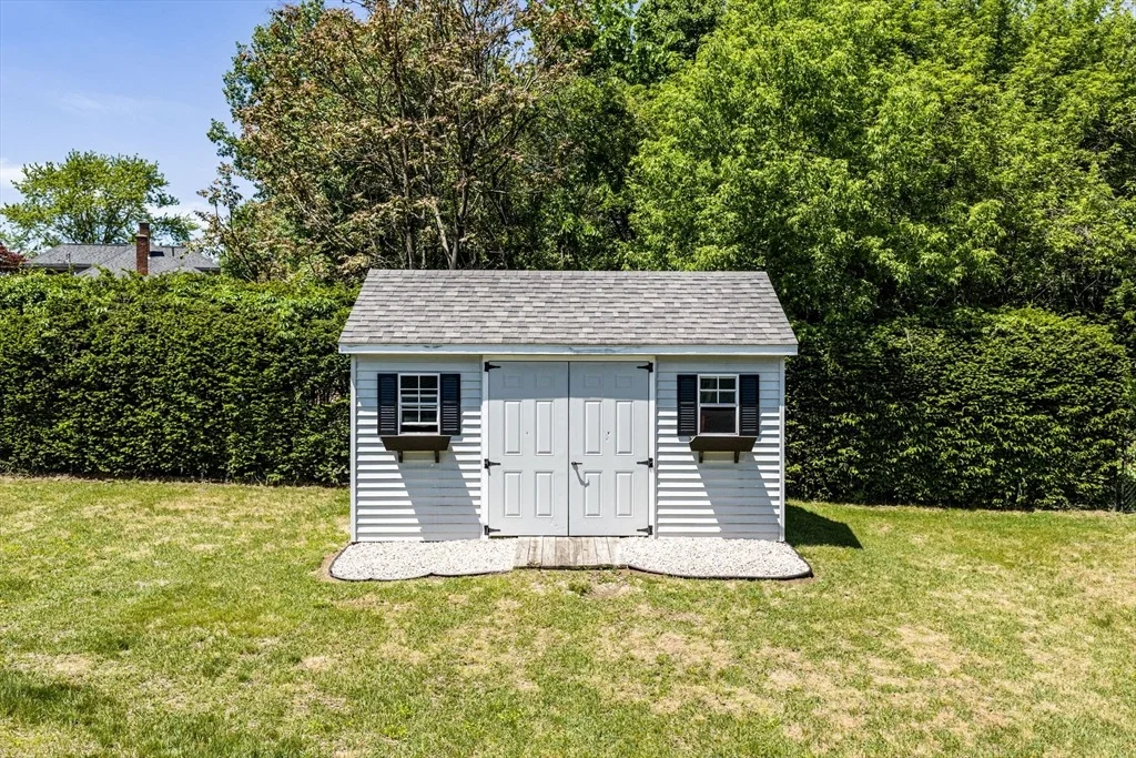 Photo of 46 Rochford Cir