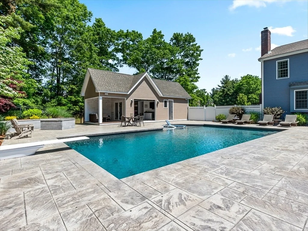 Photo of 35 Hayden Ln