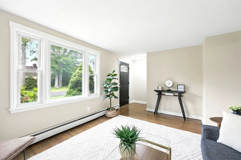 Photo of 147 Quaker St