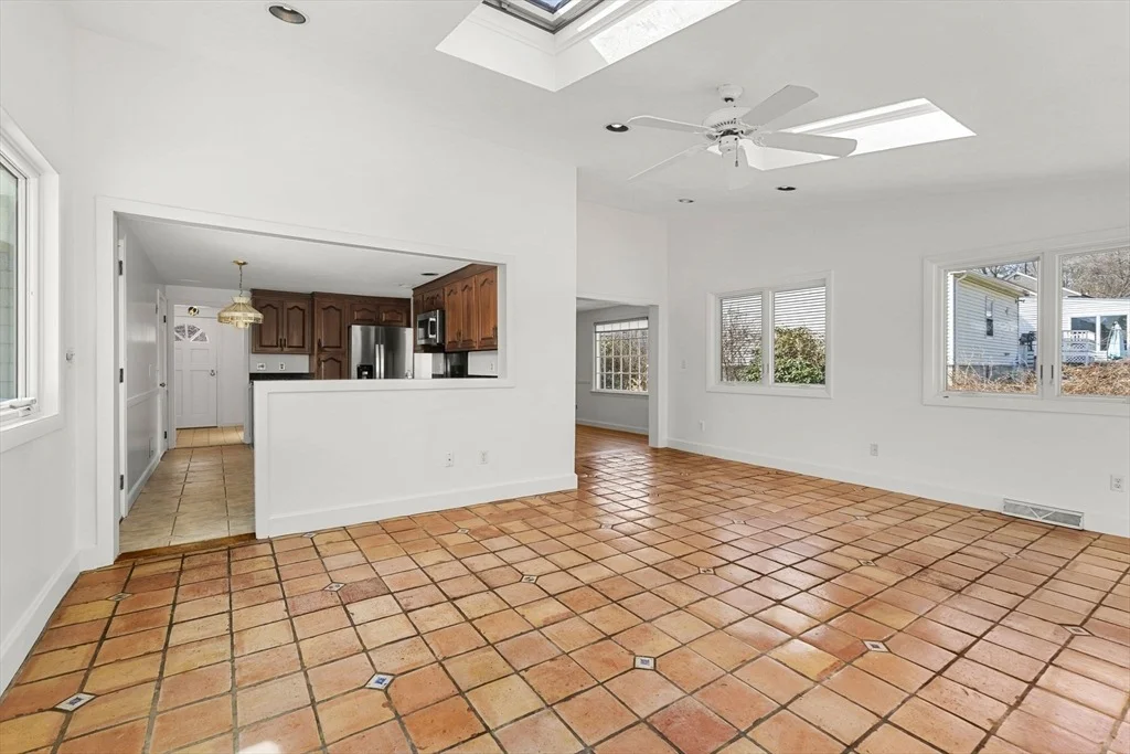 Photo of 7 Putney Ln