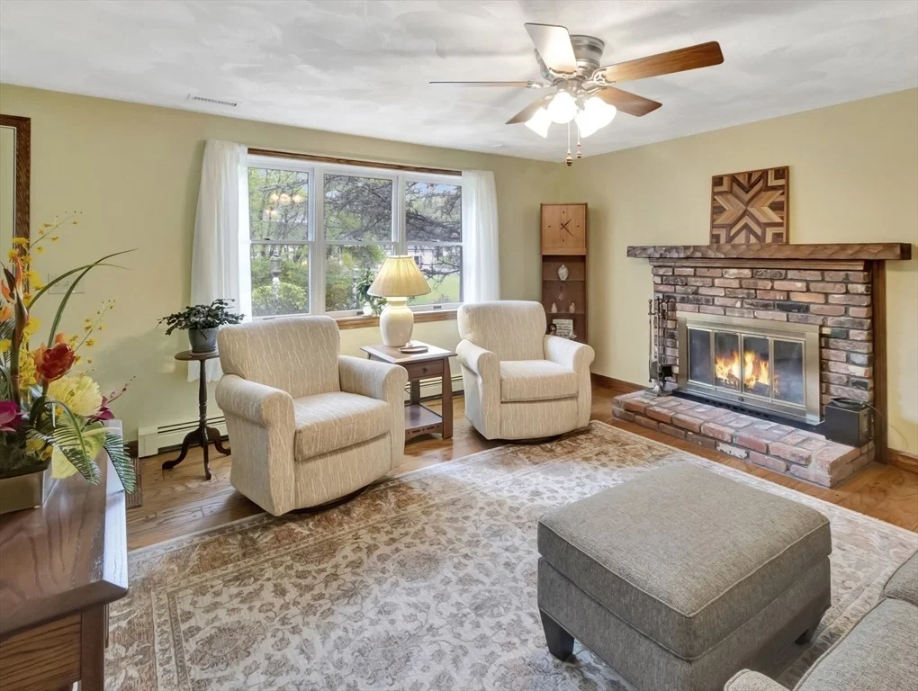 Photo of 93 Spring Hill Dr