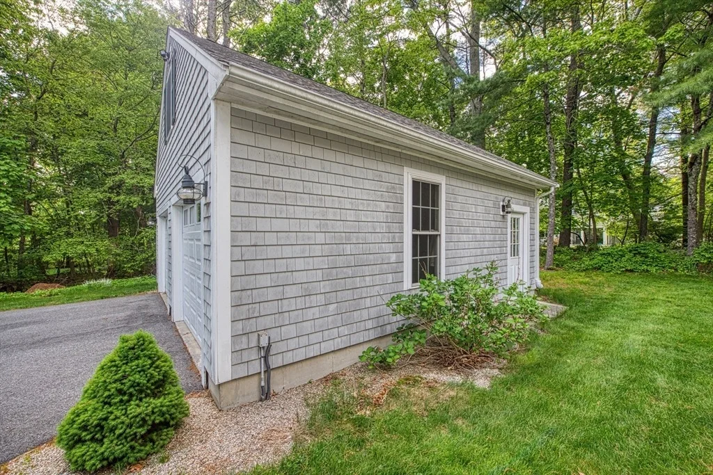 Photo of 25 Laurie Cir