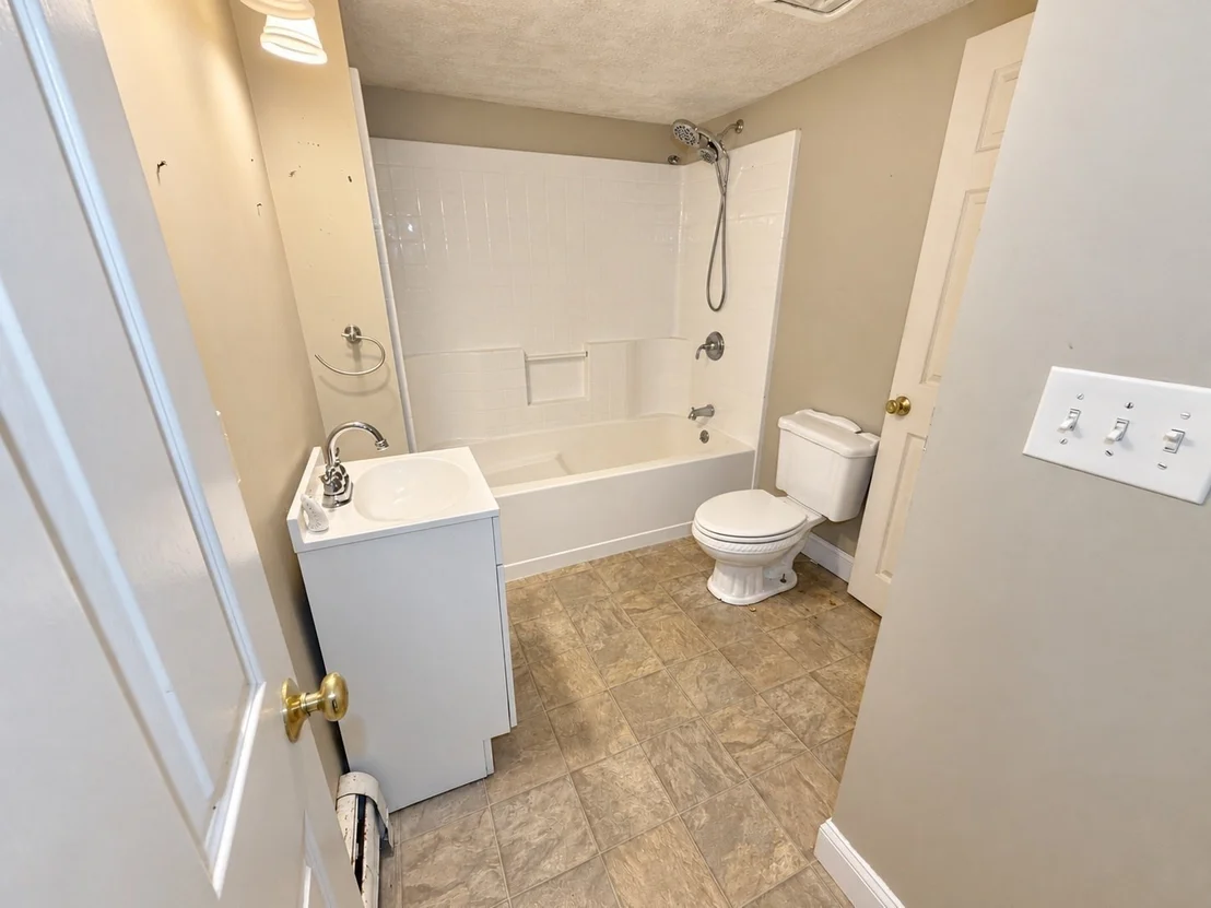 Photo of 137 Damon Rd