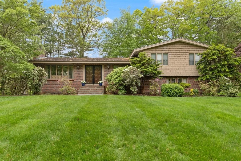 Photo of 27 Juniper St