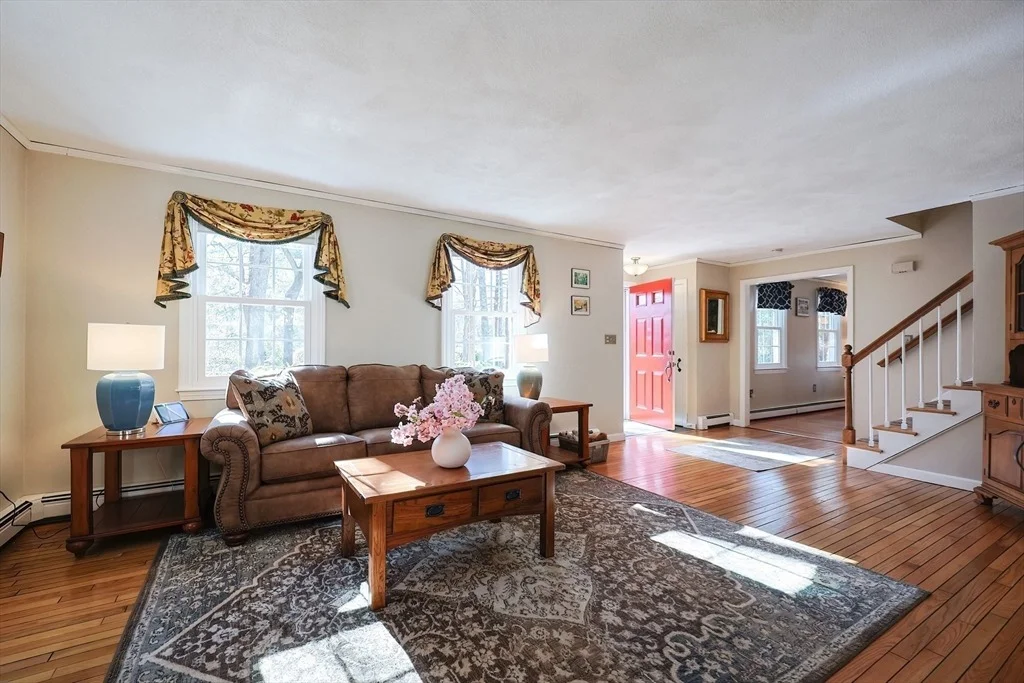 Photo of 25 Miscoe Brook Dr