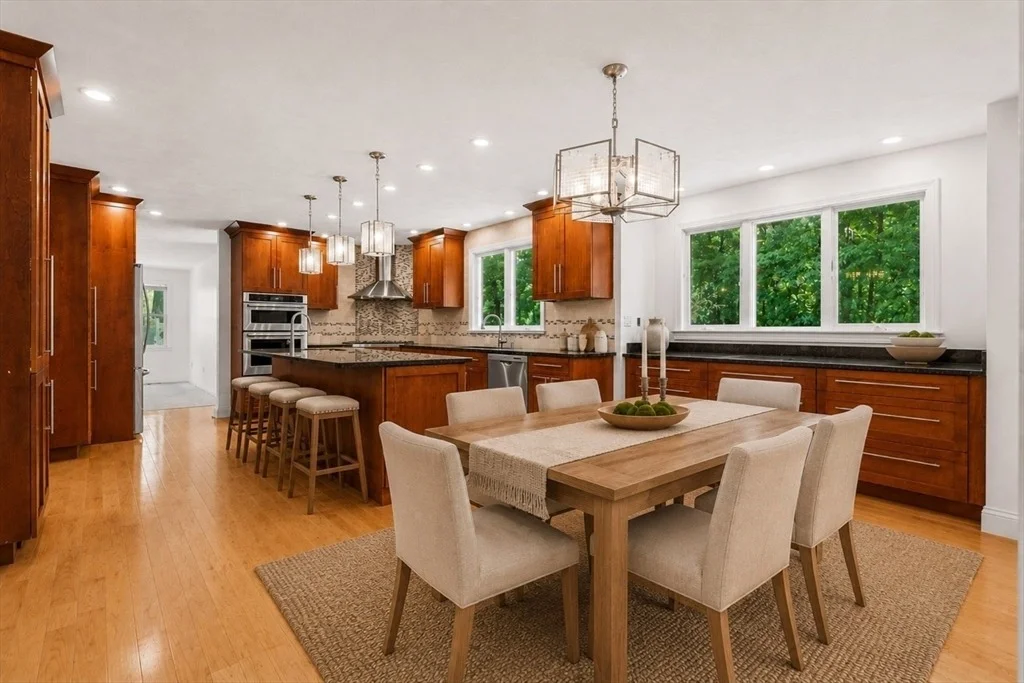 Photo of 18 Equestrian Dr