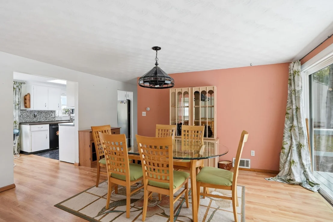 Photo of 94 Edgewater Drive
