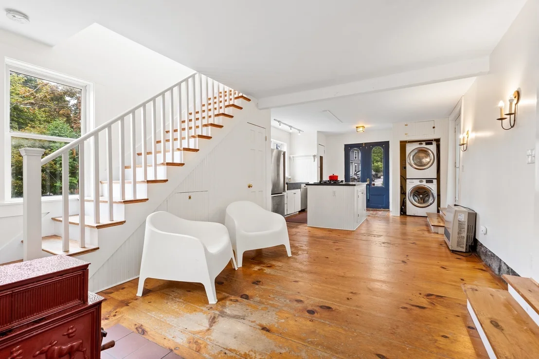 Photo of 1105 Washington