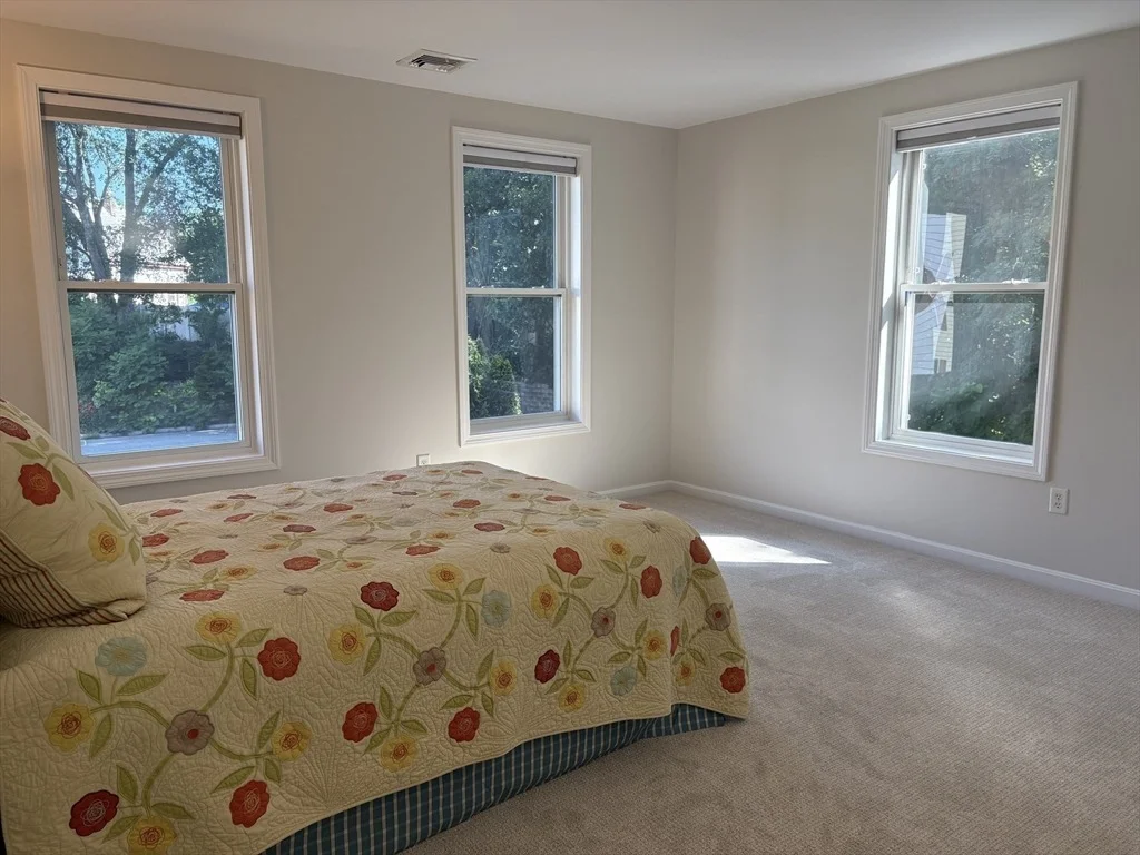 Photo of 11 Williams Cir