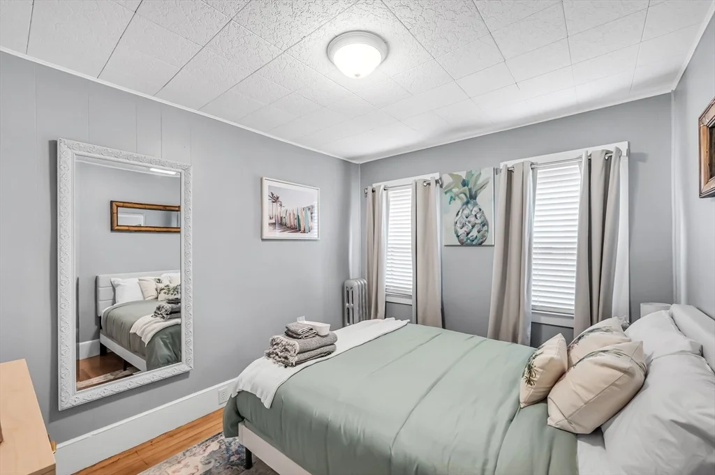 Photo of 1451 Bay St