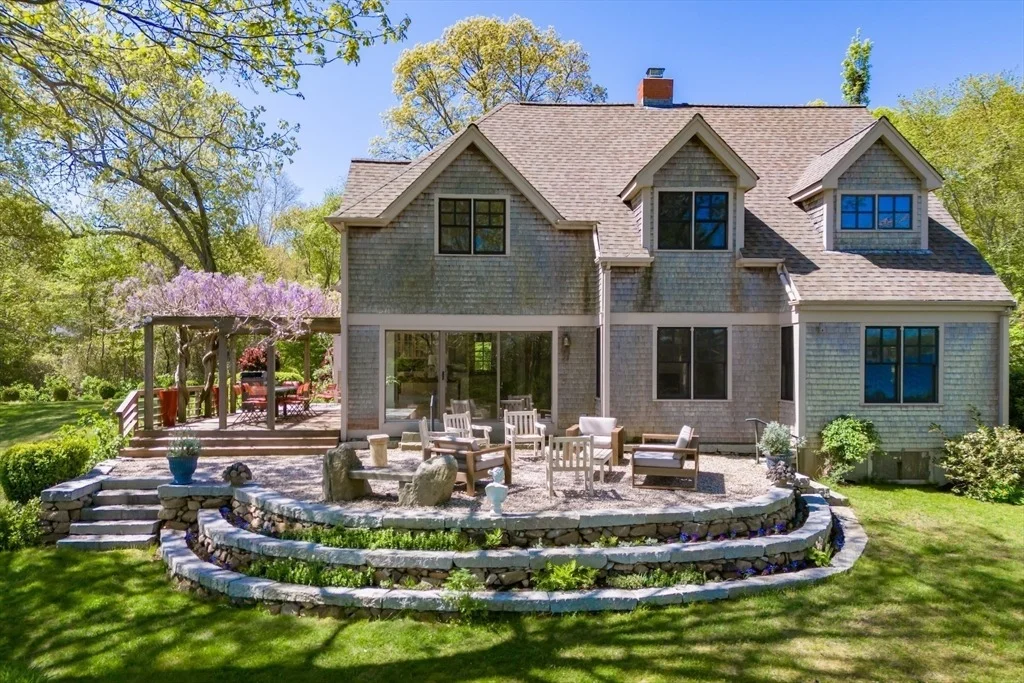 Photo of 246 River Road