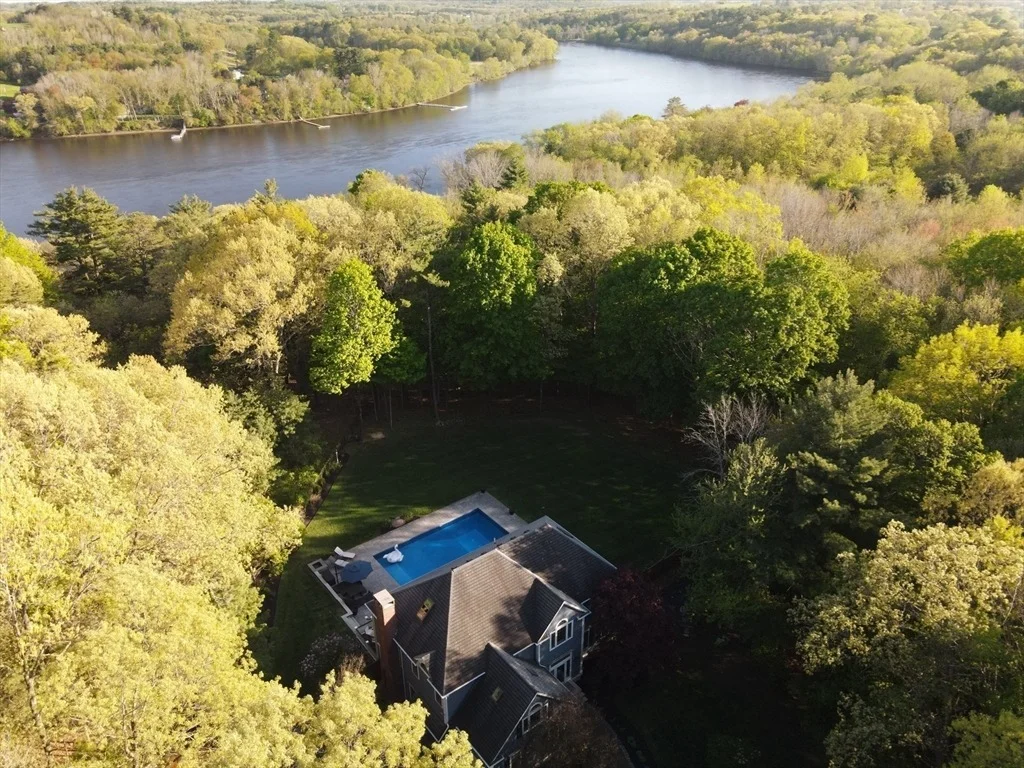 Photo of 1 Colonial Drive