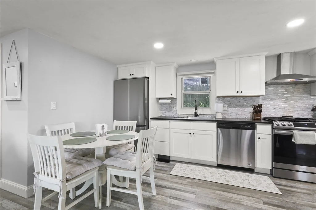 Photo of 46 Sunset Blvd