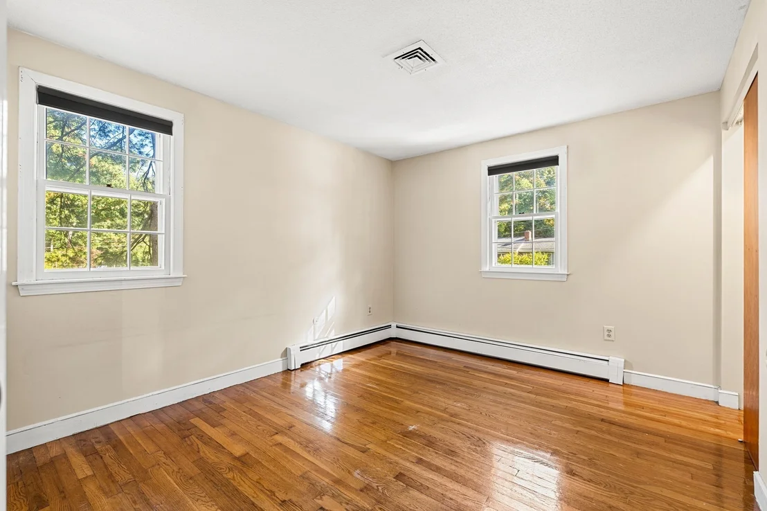 Photo of 72 Alden Road