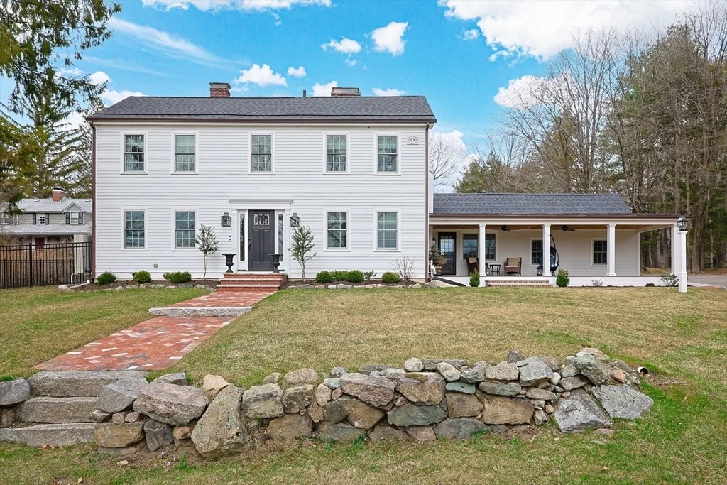 Photo of 122 Great Plain Ave