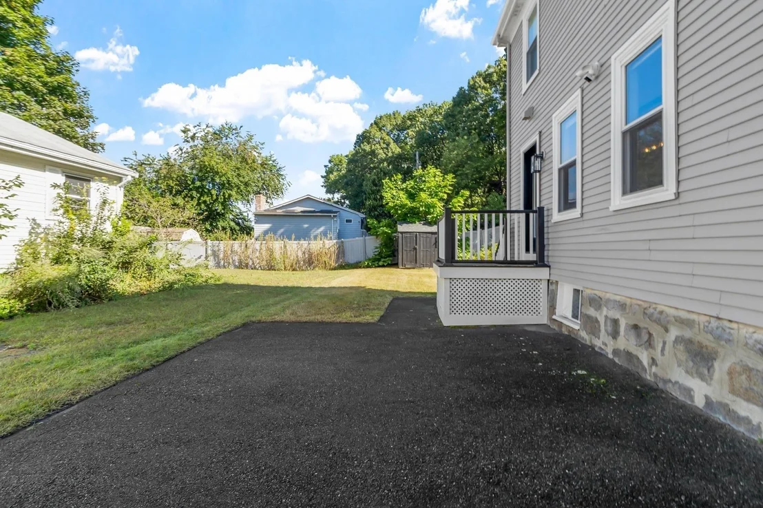 Photo of 32 Coolidge Ave