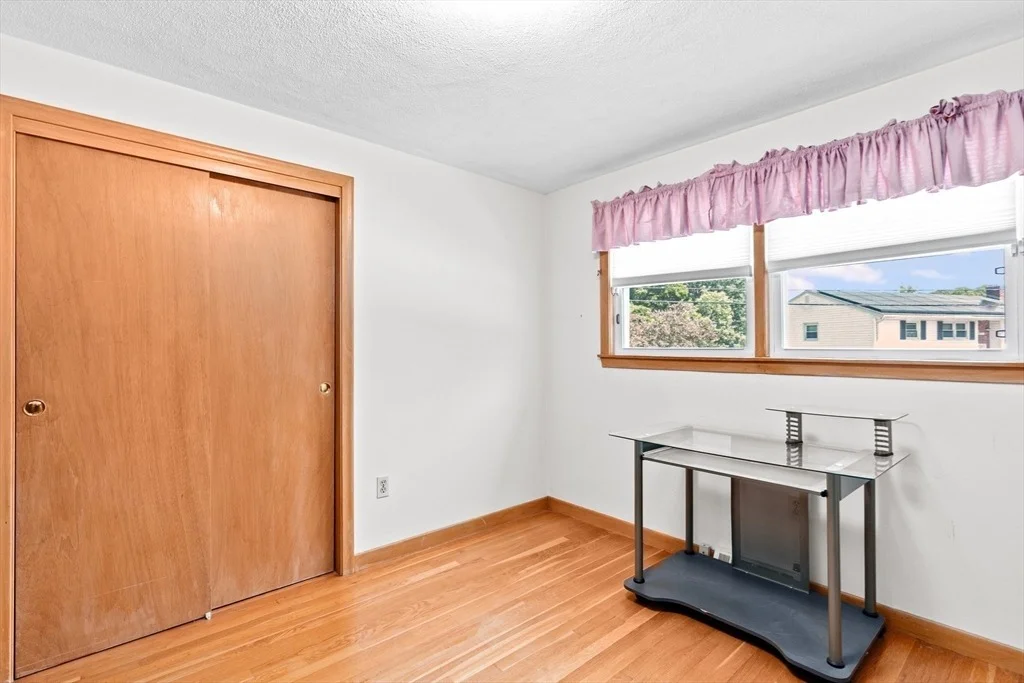 Photo of 16 Niles Rd