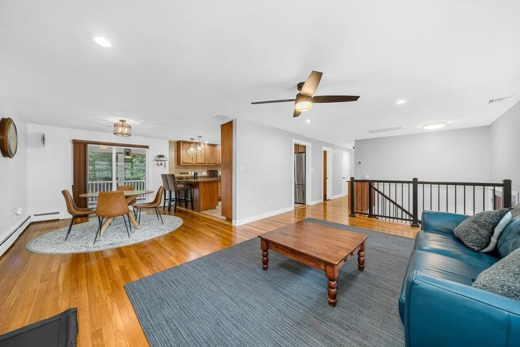 Photo of 8 Willowdale Dr