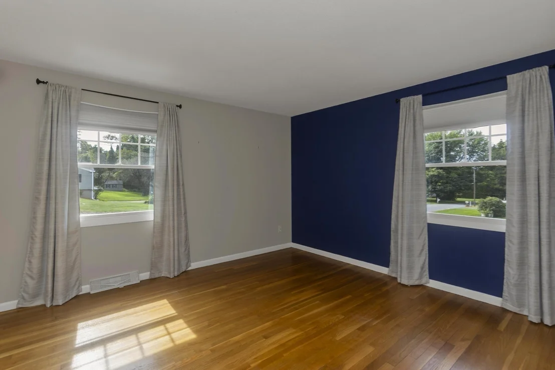 Photo of 14 Echo Valley Dr