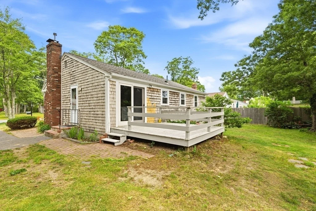 Photo of 90 Castlewood Circle