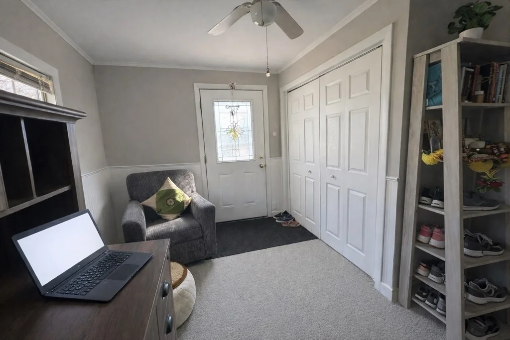 Photo of 936 Centre