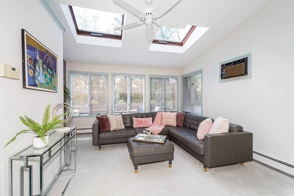 Photo of 9 Overhill Rd.