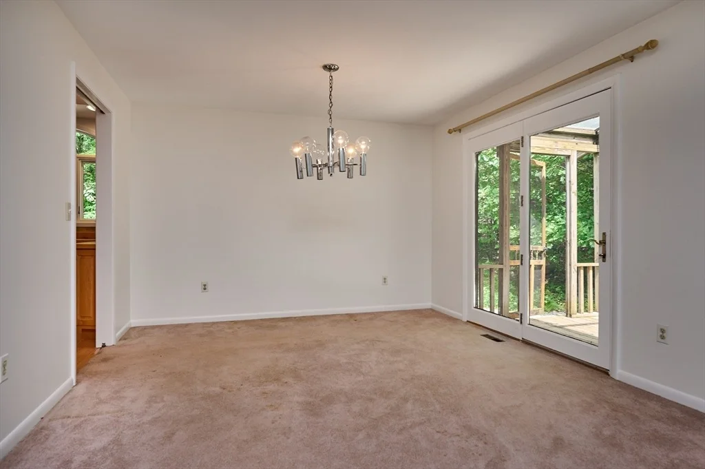 Photo of 15 Red Fox Ln