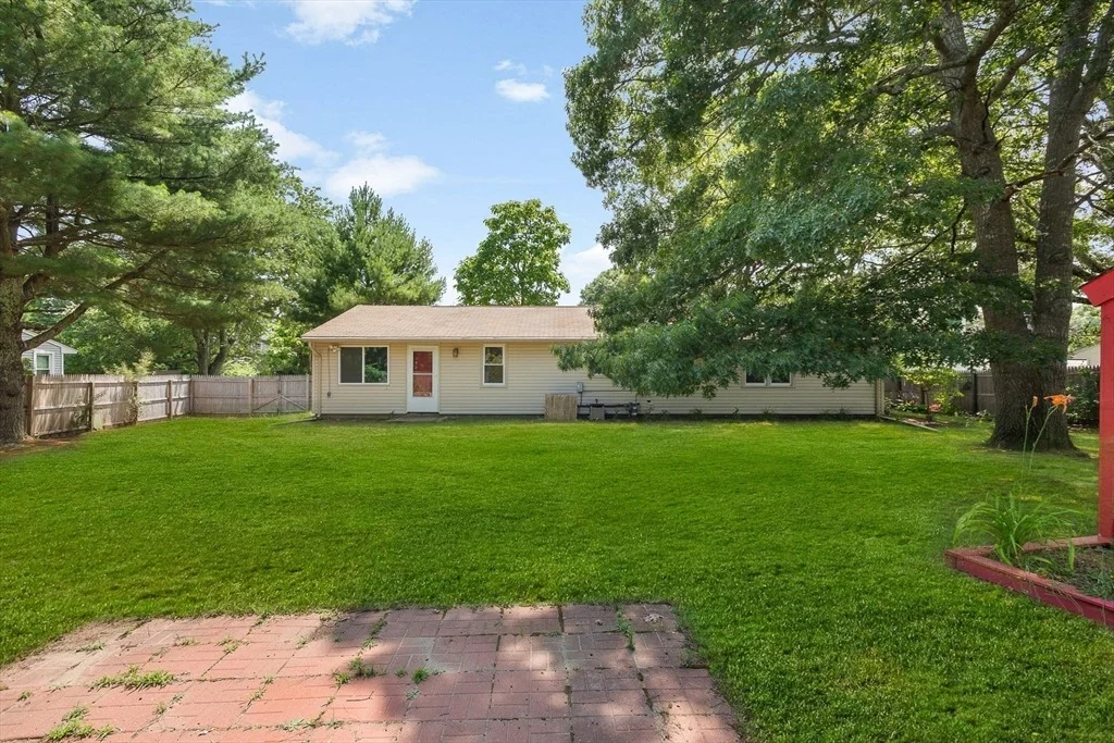 Photo of 20 Terry Ln E