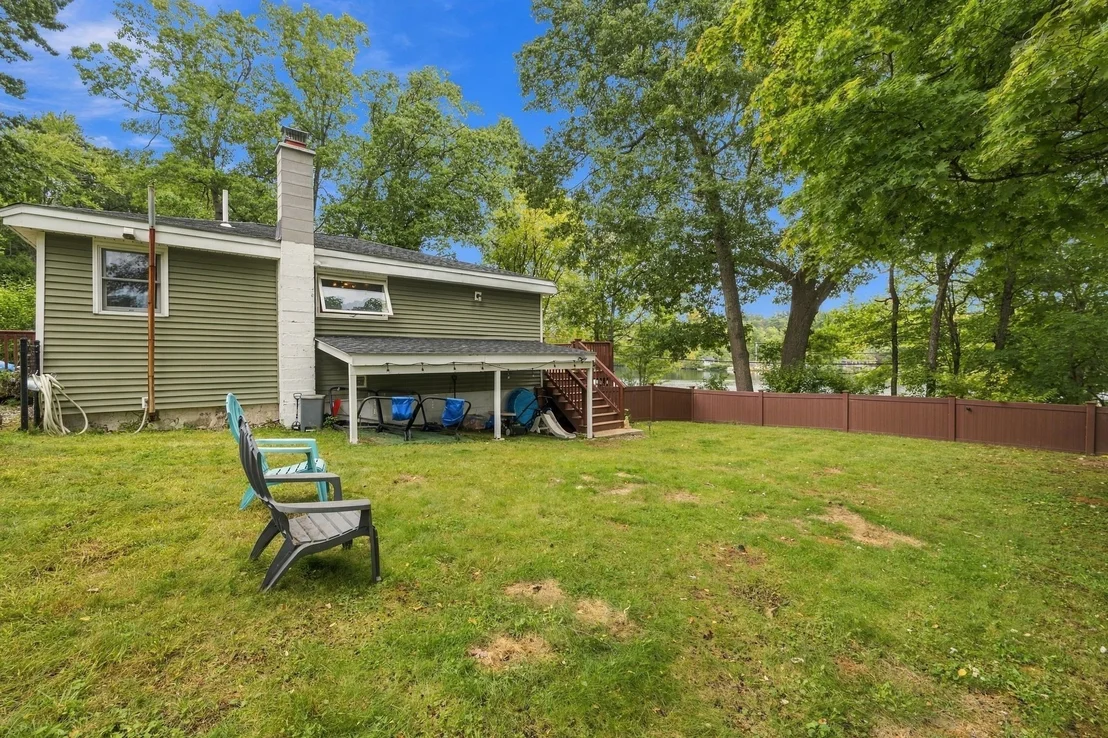 Photo of 39 Lakeview Dr
