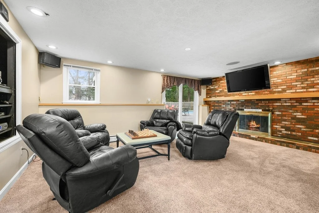 Photo of 153 Hickory Hill Circke
