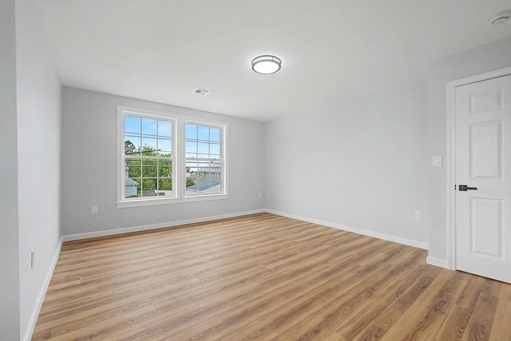 Photo of 298 King St
