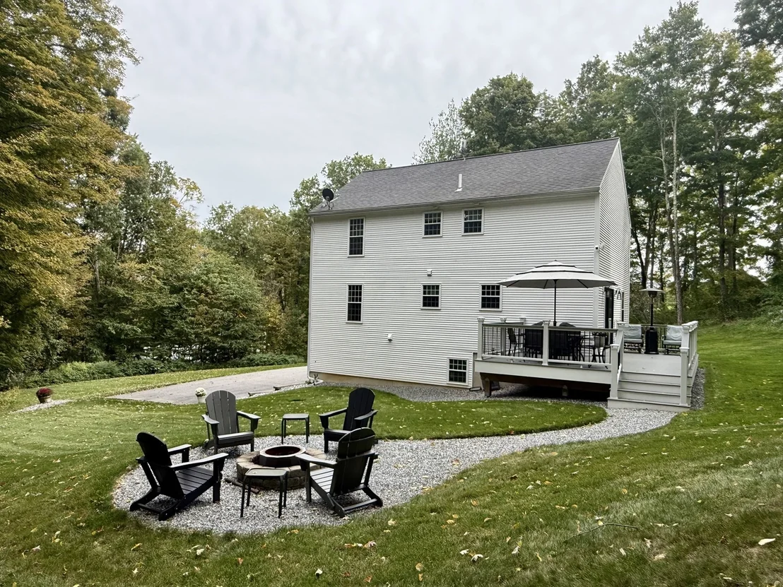 Photo of 823 Moore Rd