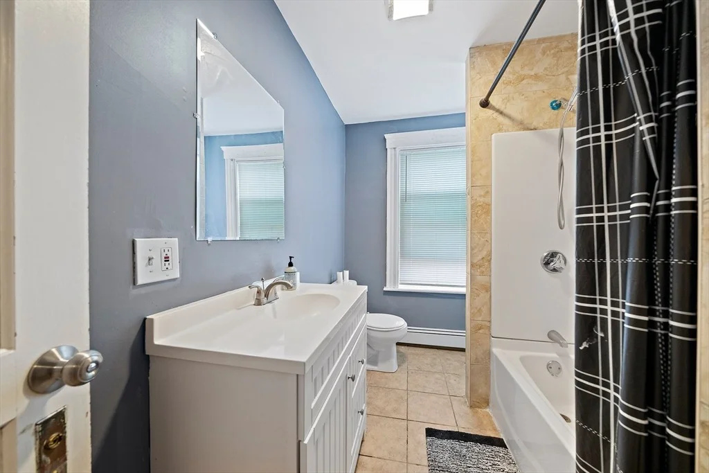 Photo of 10 Trowbridge Rd