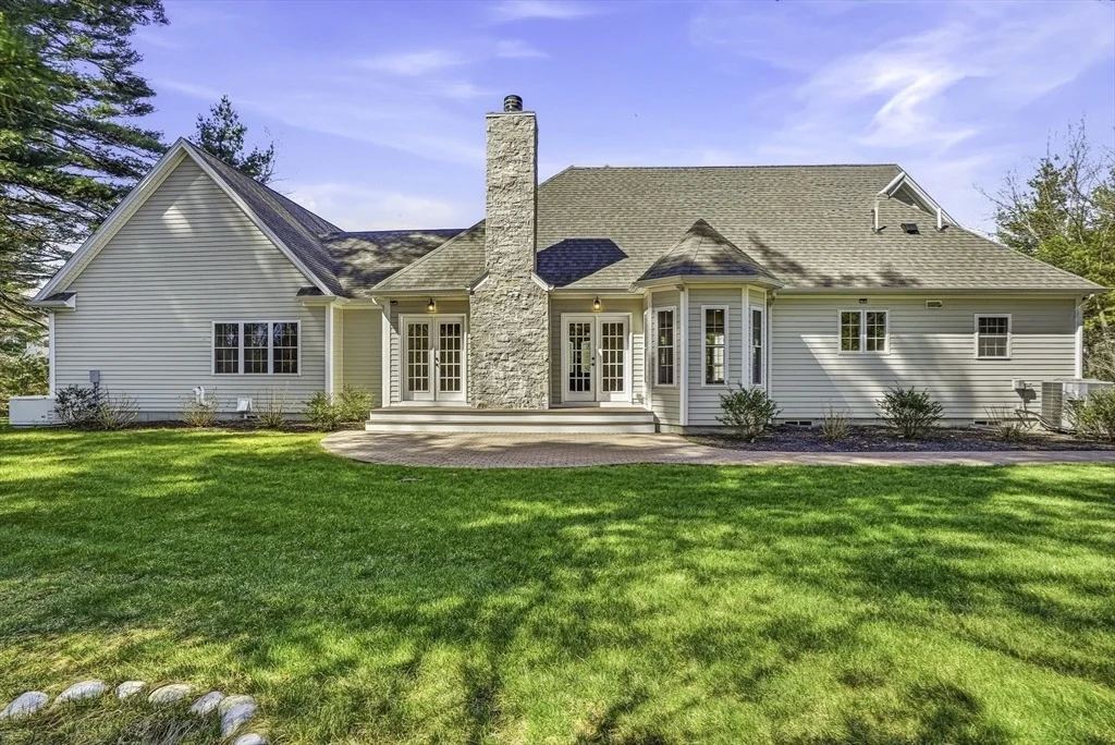 Photo of 11 Fairway Dr