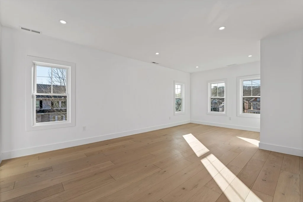 Photo of 125 Common Street