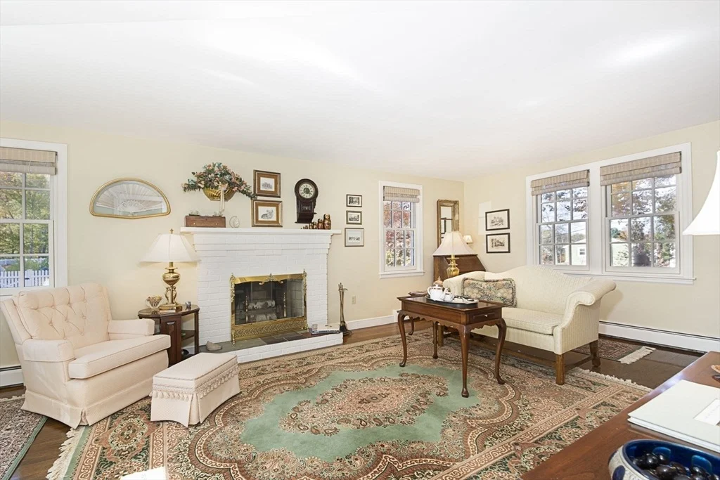Photo of 93 Winfield Rd