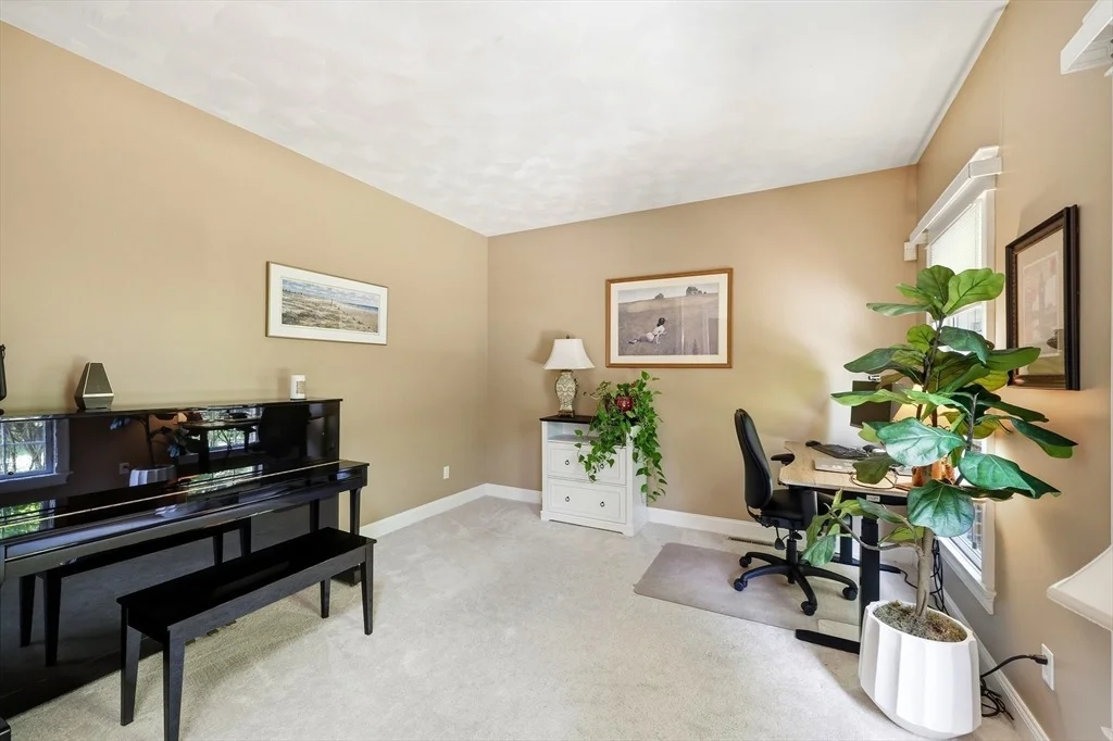 Photo of 8 Wintergreen Cir