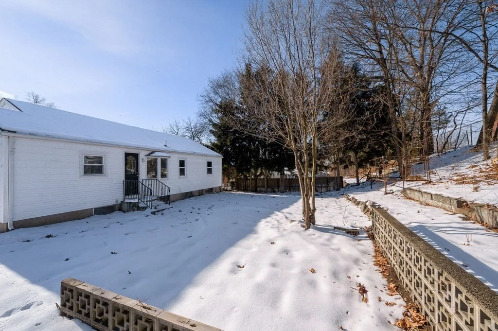 Photo of 32 Debra Dr