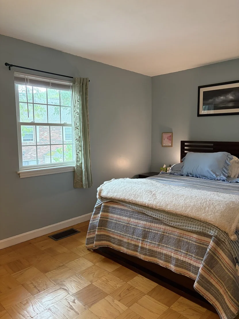 Photo of Unit 1008 at 1008 Windsor Drive