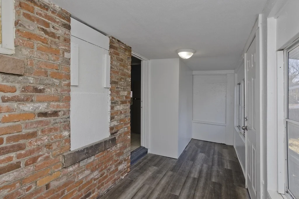 Photo of 182 Massasoit Street