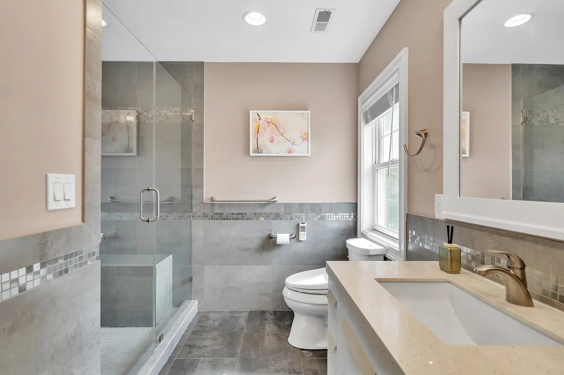 Photo of 39 Arcola St