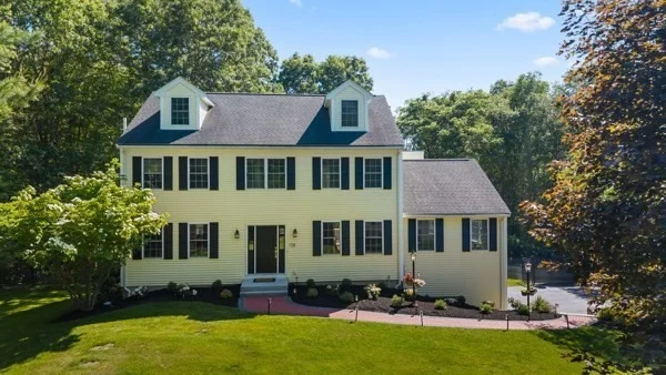 Photo of 128 Memorial Dr