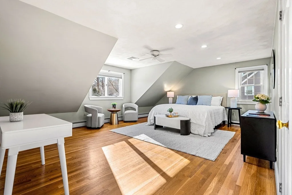 Photo of 55 Roosevelt Ave