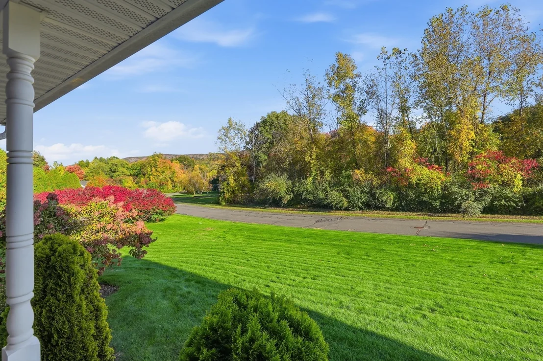 Photo of 7 Holly Cir