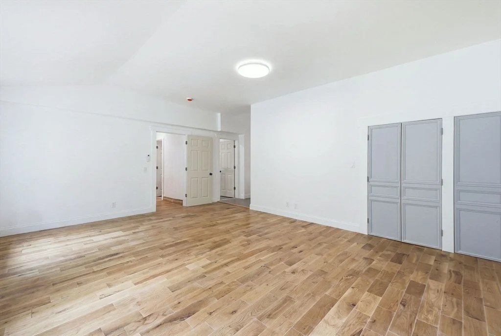 Photo of 26 Parallel St