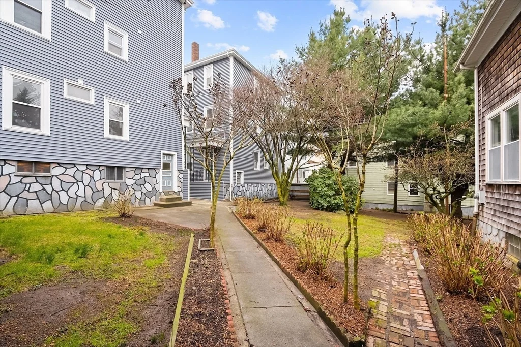 Photo of 572 William Street