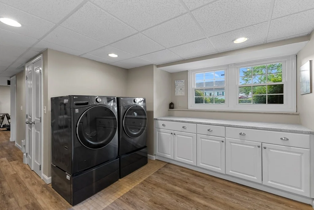 Photo of 7 Eaton Dr
